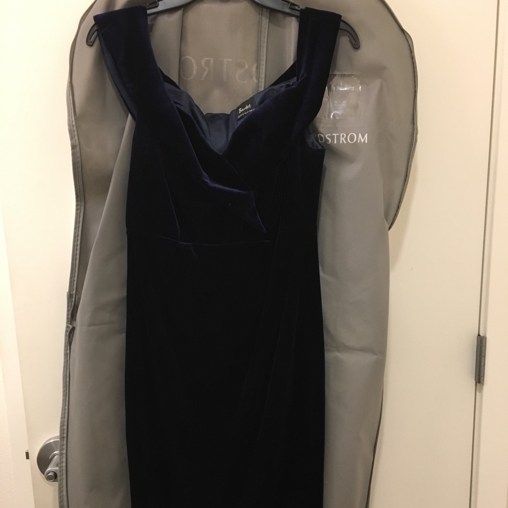 Formal velvet cocktail dress!